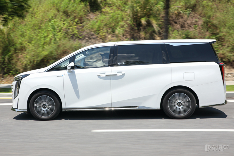 _广汽传祺油电两用汽车_广汽传祺油电混合报价