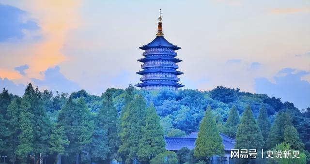 雷峰塔娘子 白娘子在雷峰塔